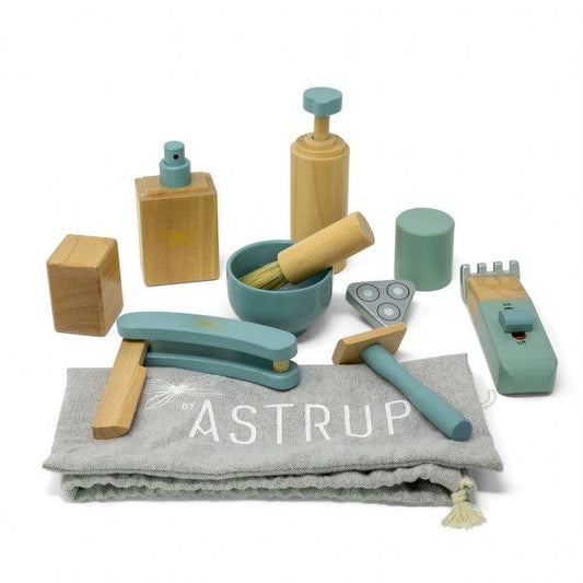 Wooden barber set (8 pieces)
