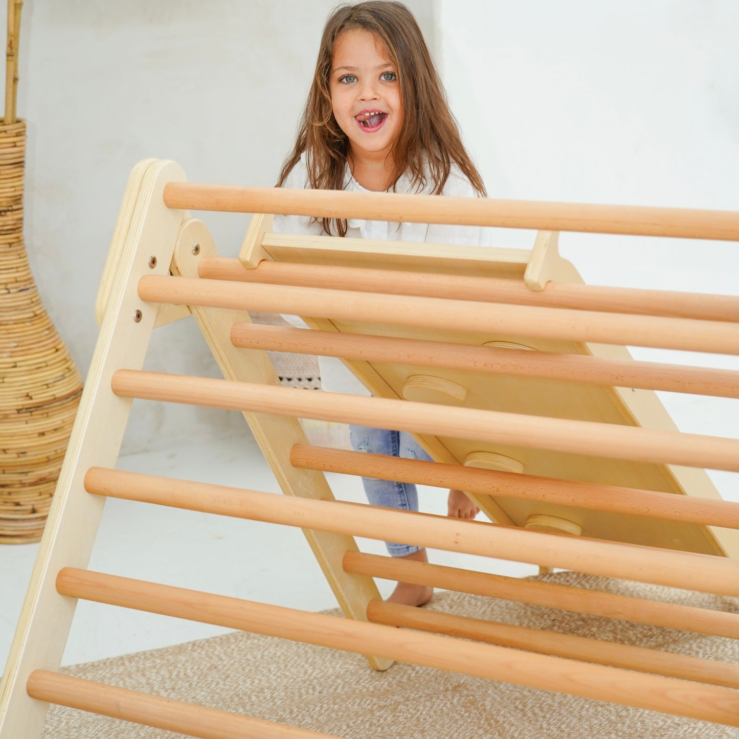 Large climbing foldable triangle with duo board- Natural