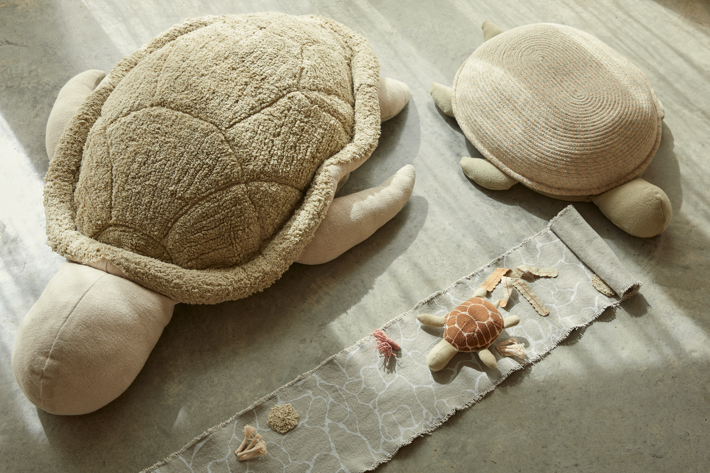 Mrs Turtle Pouf