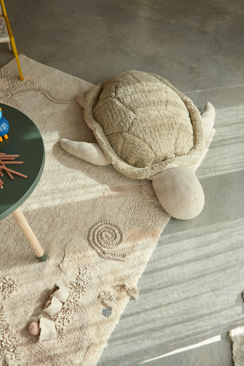 Mrs Turtle Pouf