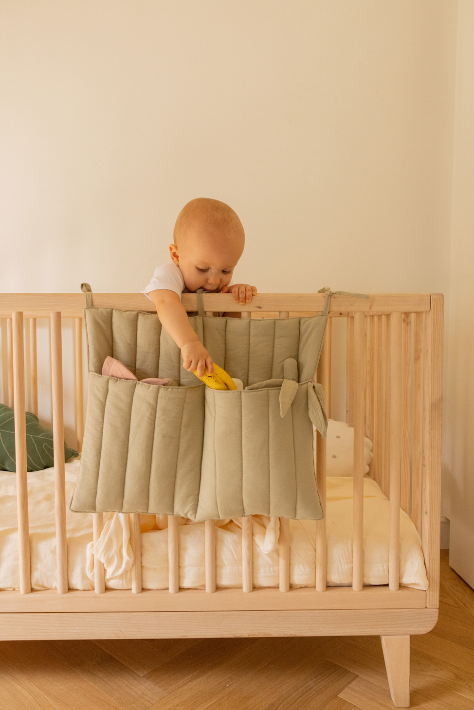Crib pocket hanger storage- Olive
