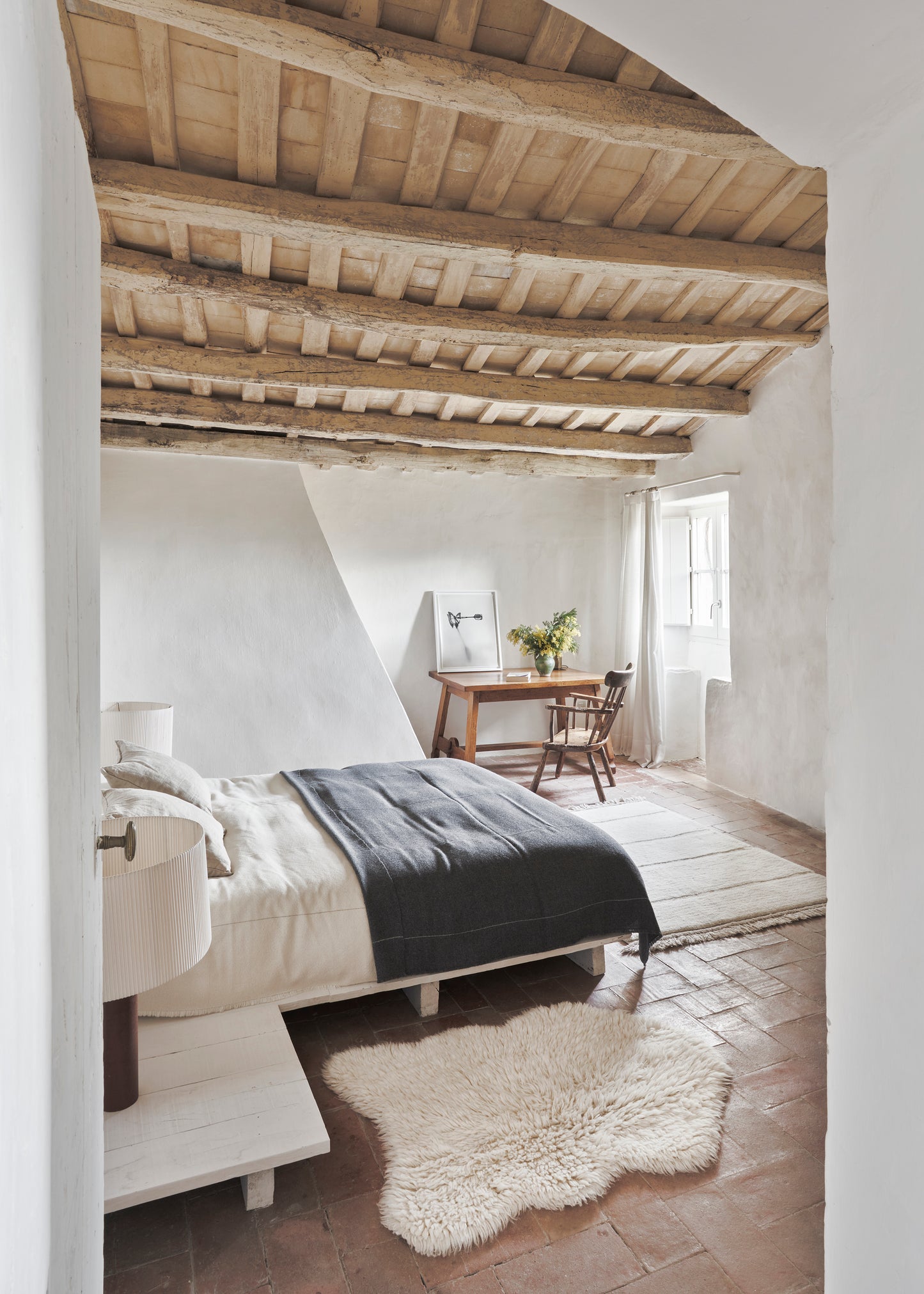 Woolly sheep rug- White