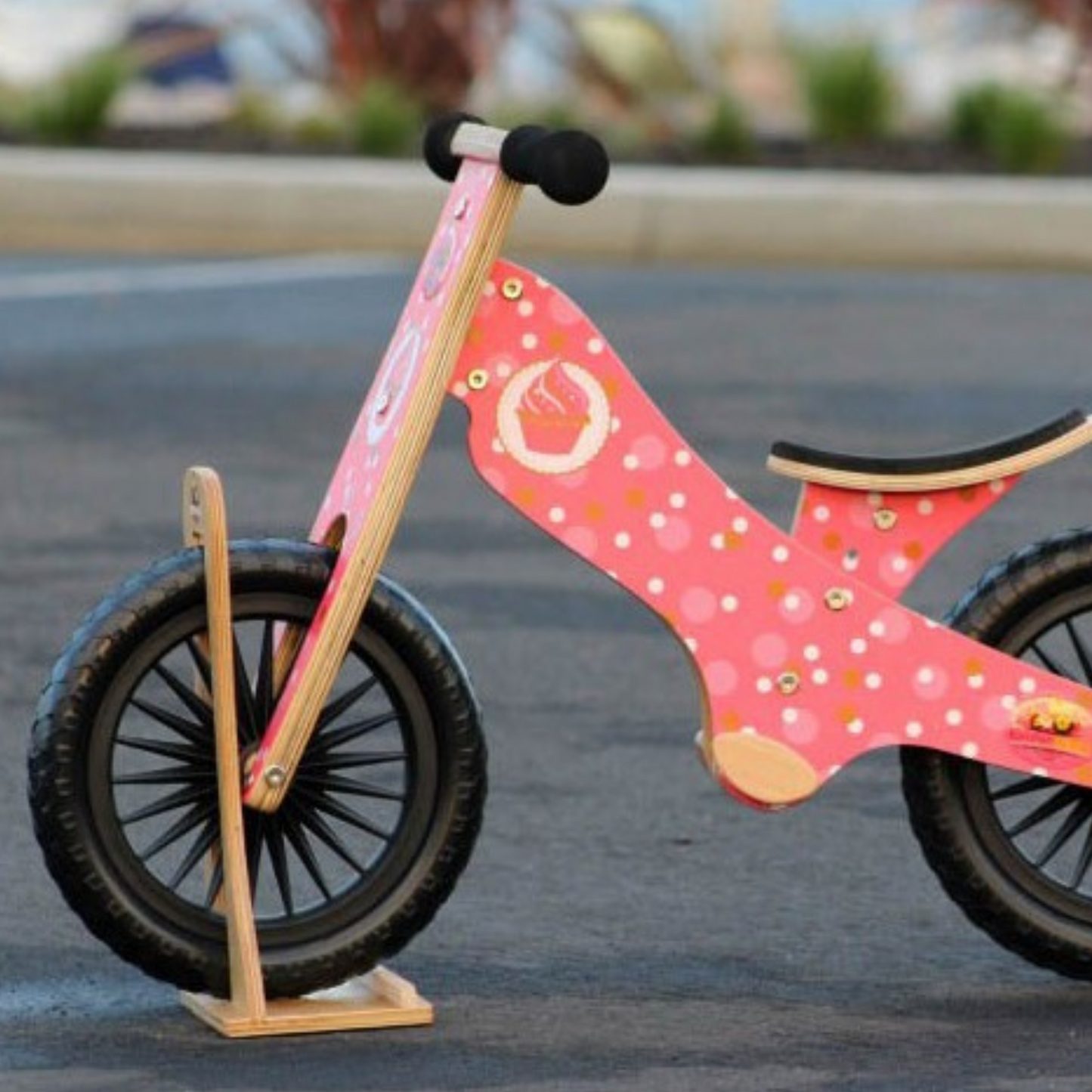 Kinderfeets wooden bike stand