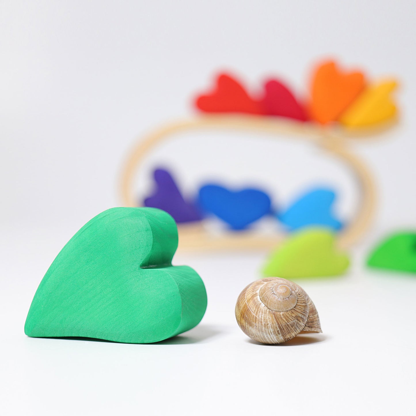 Grimm's wooden rainbow hearts set