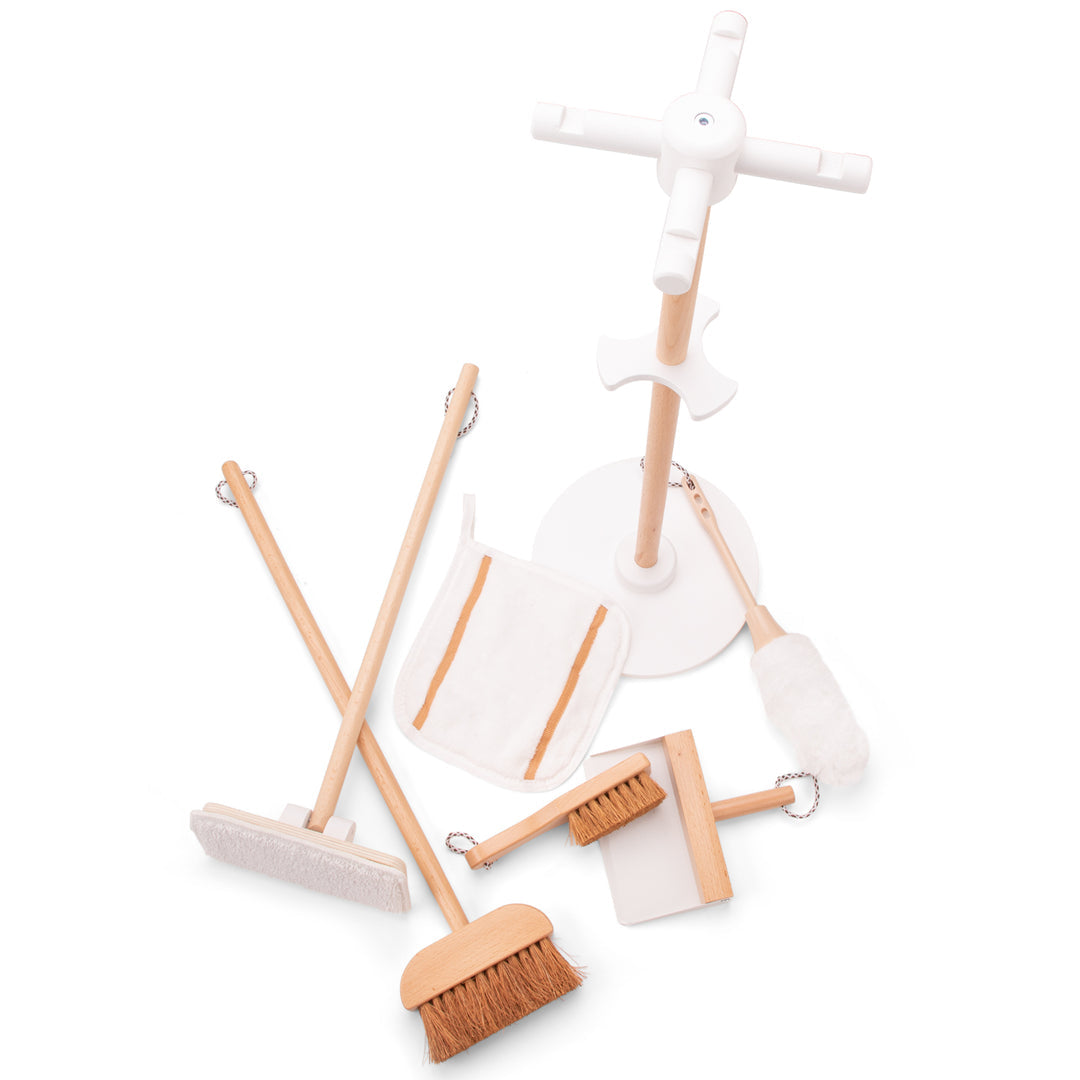Wooden cleaning tools play set