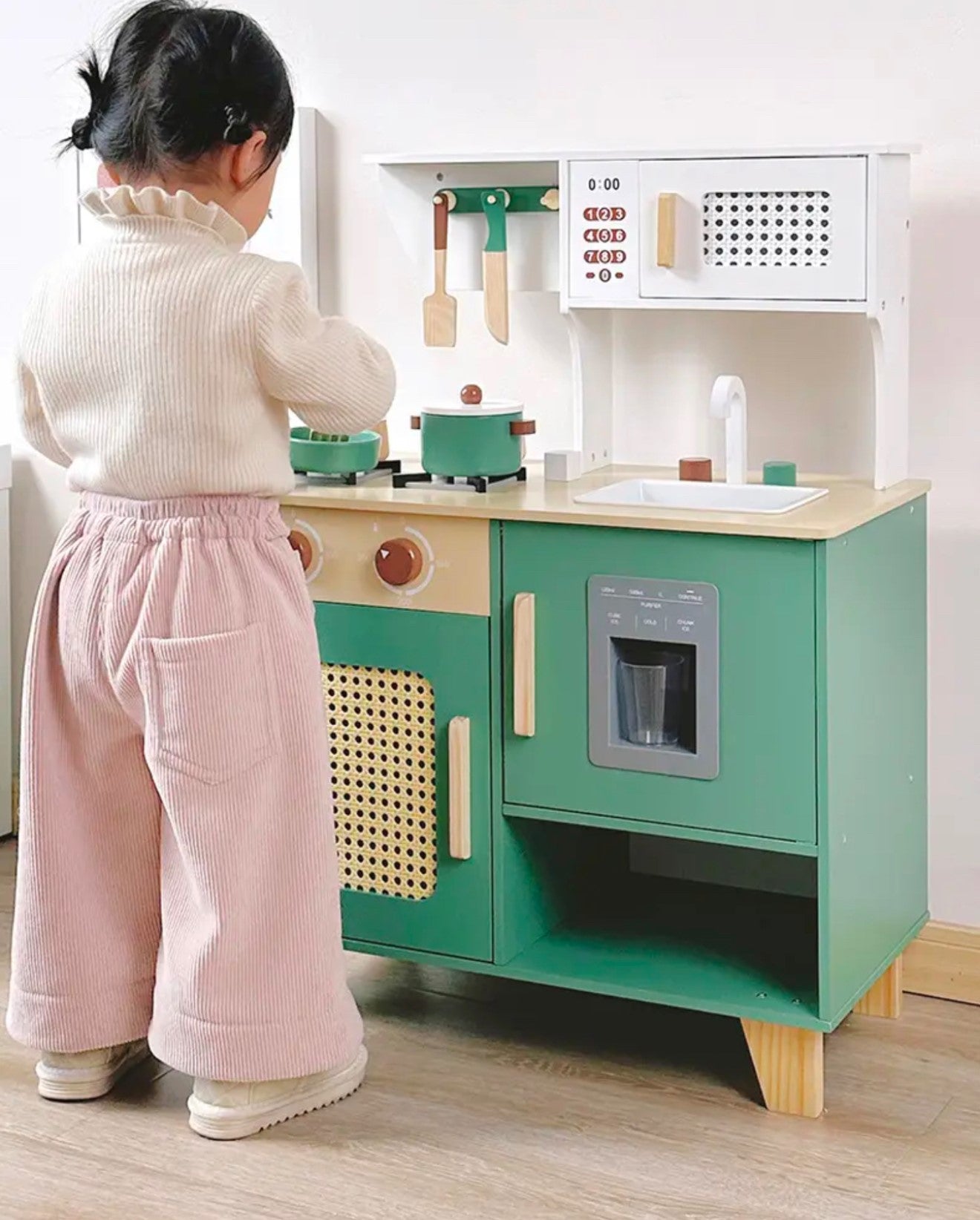 Vintage style play kitchen - Green