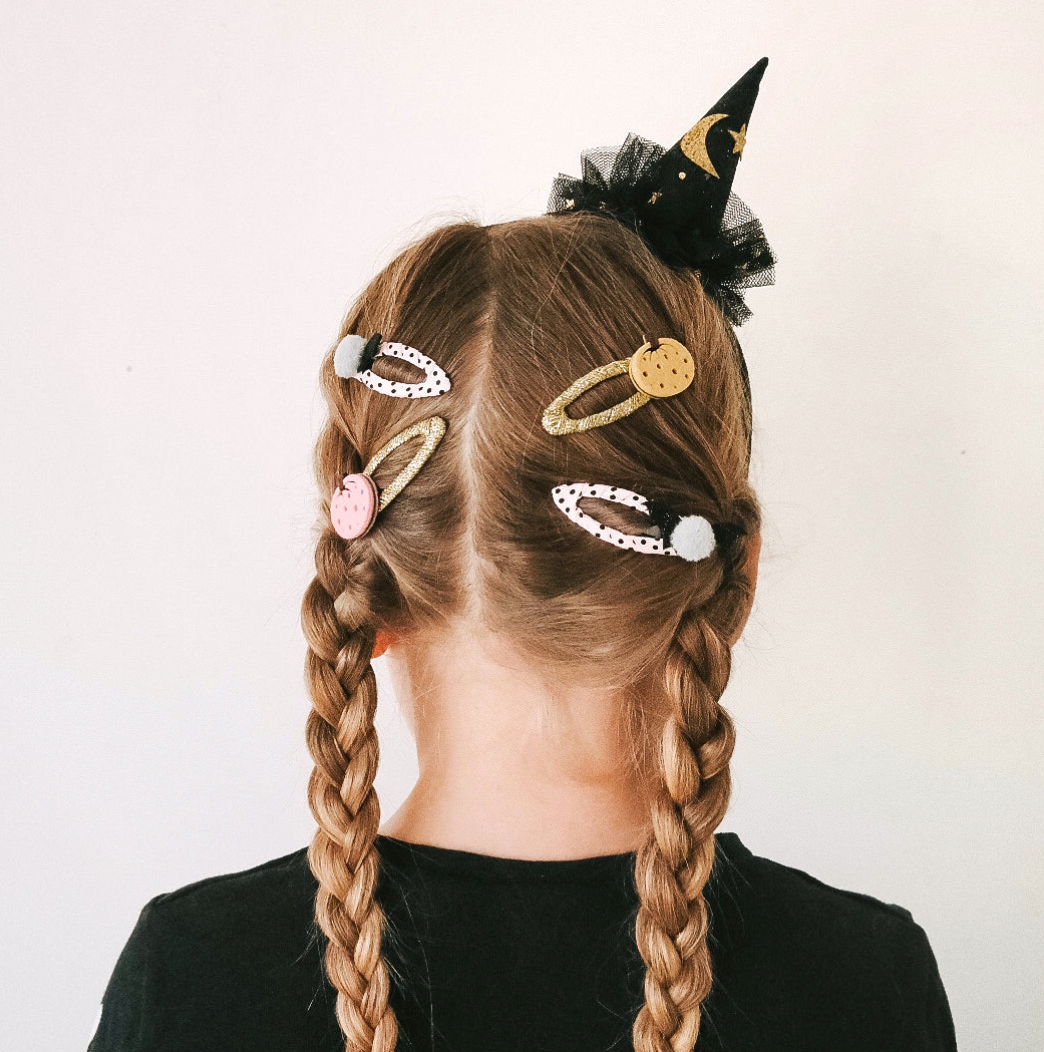 Halloween pom pom bat hairclips