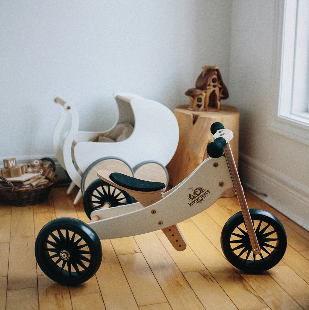 2-in-1 Tiny Tot Plus tricycle & balance bike - White