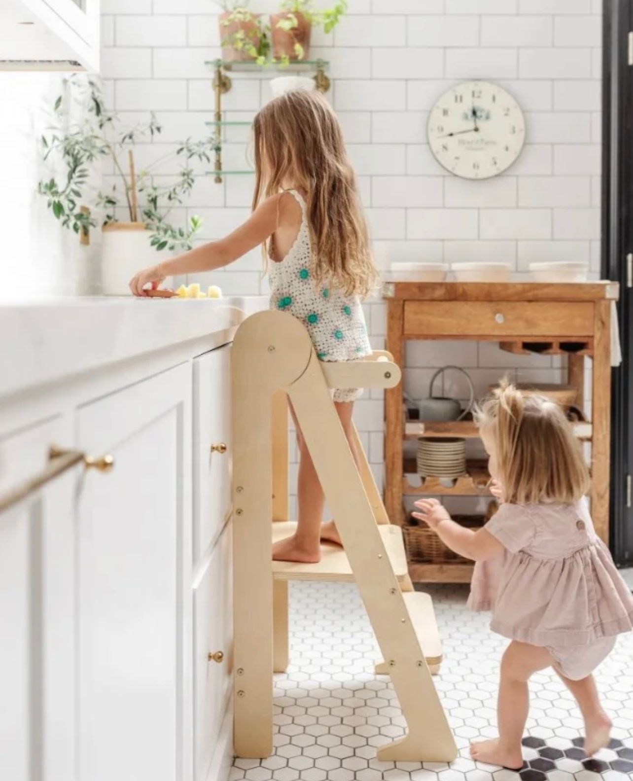 Foldable wooden learning tower-Natural