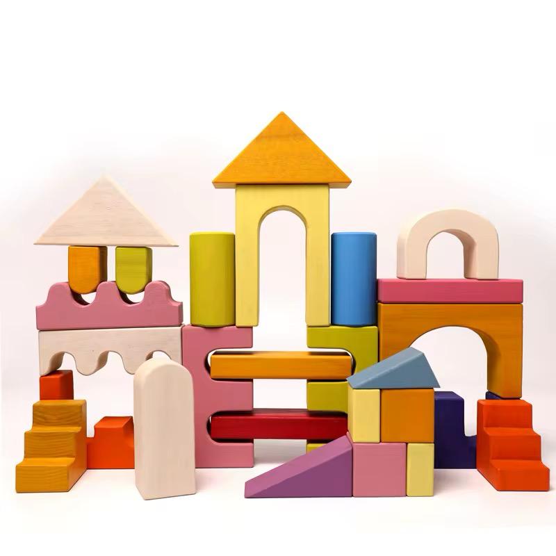 Wooden basic building blocks set