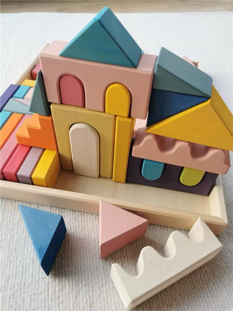 Wooden basic building blocks set