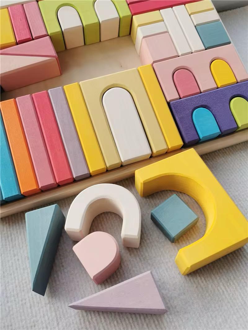 Wooden basic building blocks set