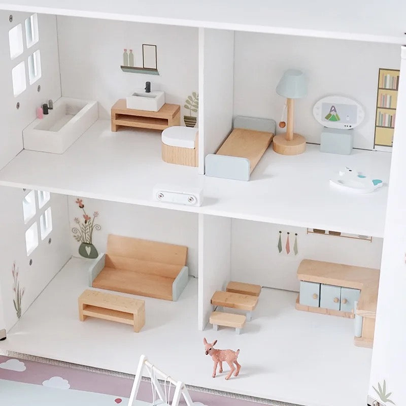 Wooden doll house- White