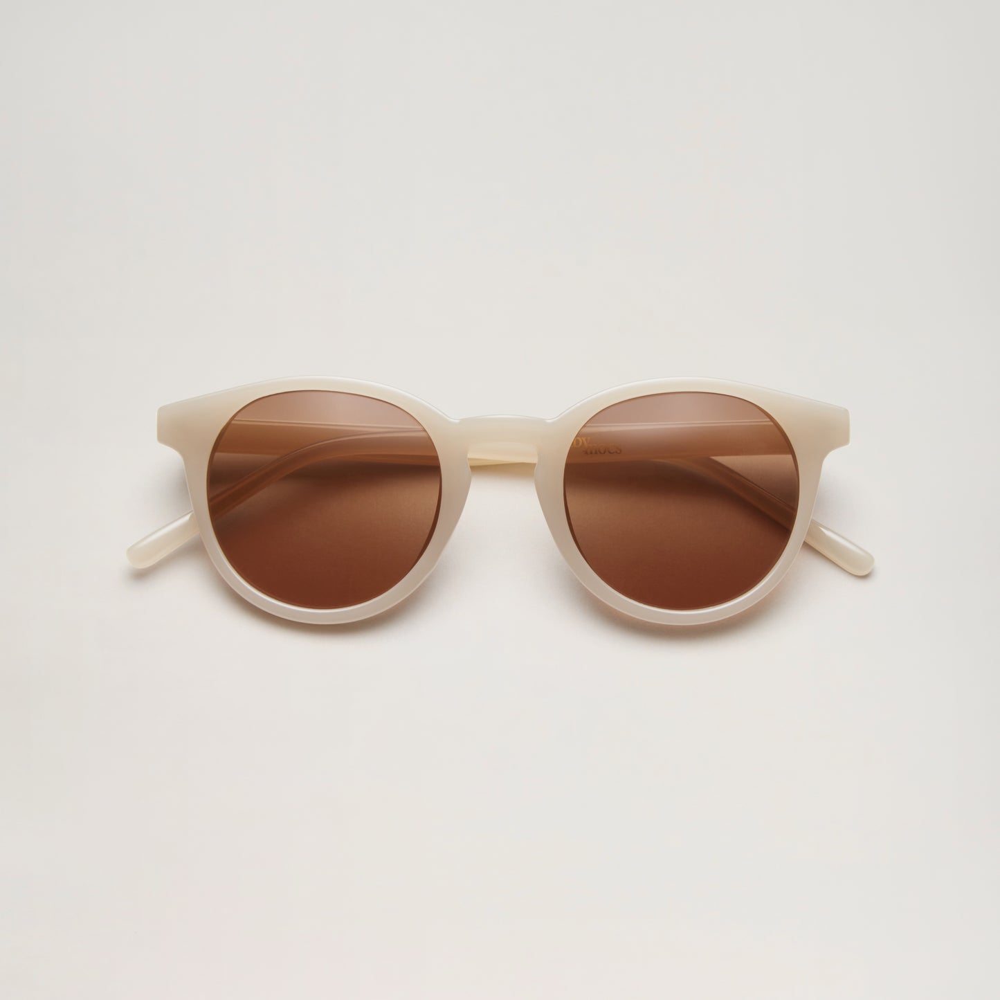 Recycled plastic retro style classic sunglasses for kids- Beige