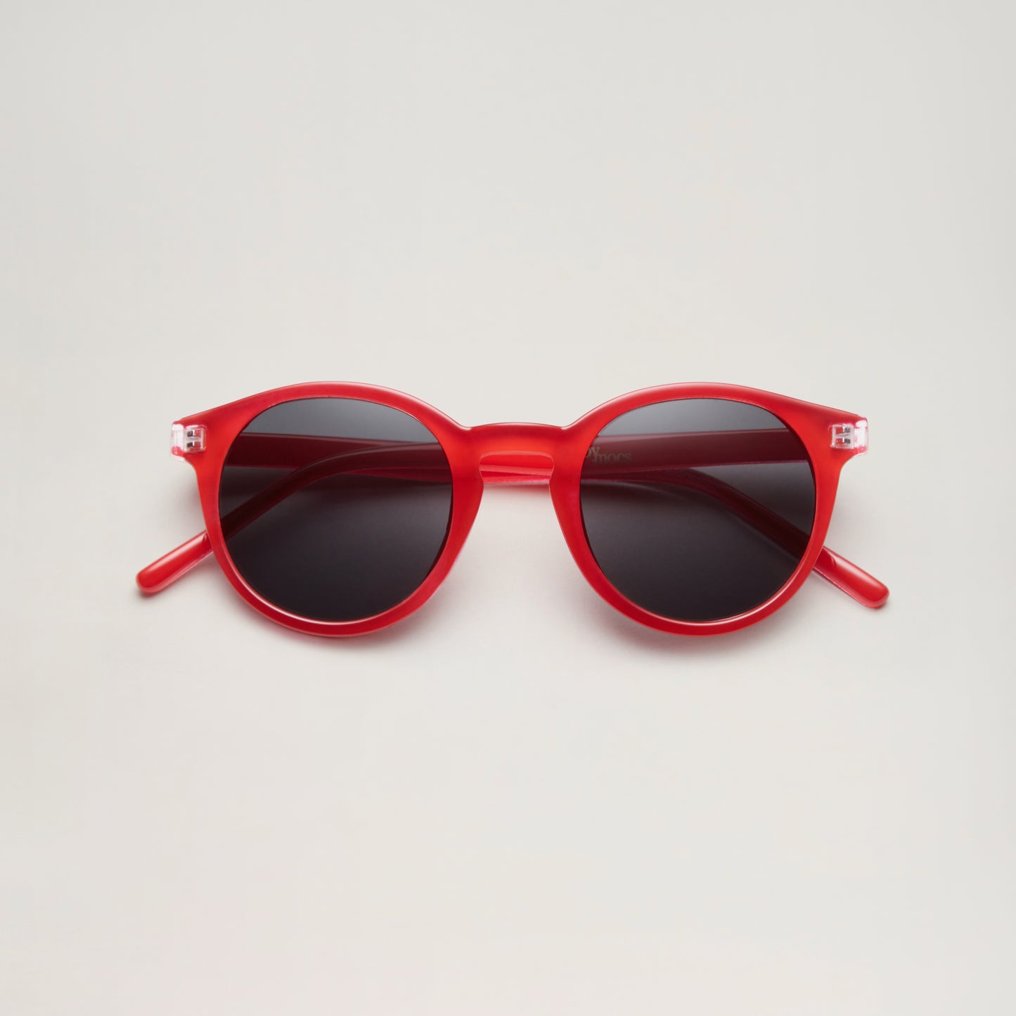 Recycled plastic retro style classic sunglasses for kids- Red