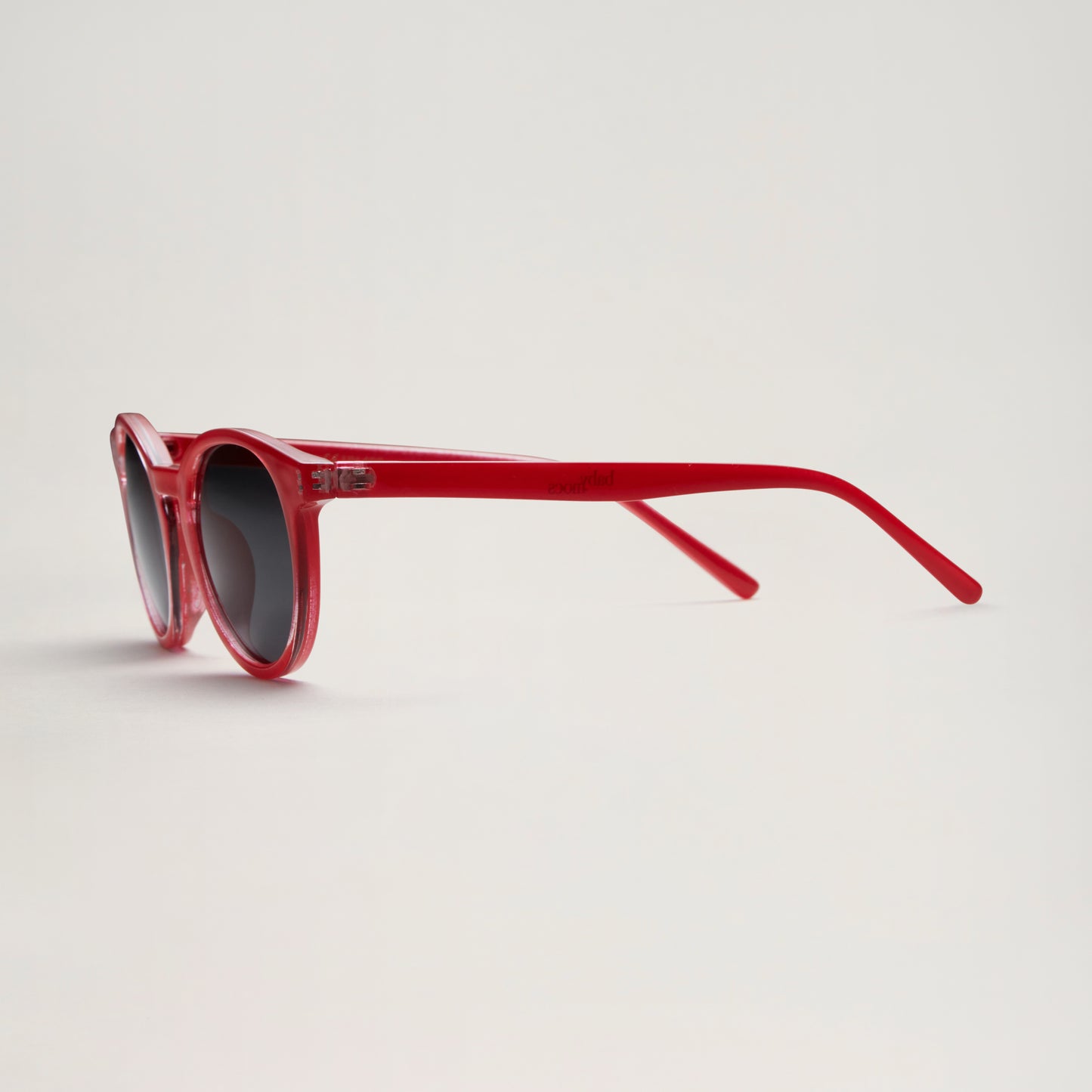 Recycled plastic retro style classic sunglasses for kids- Red