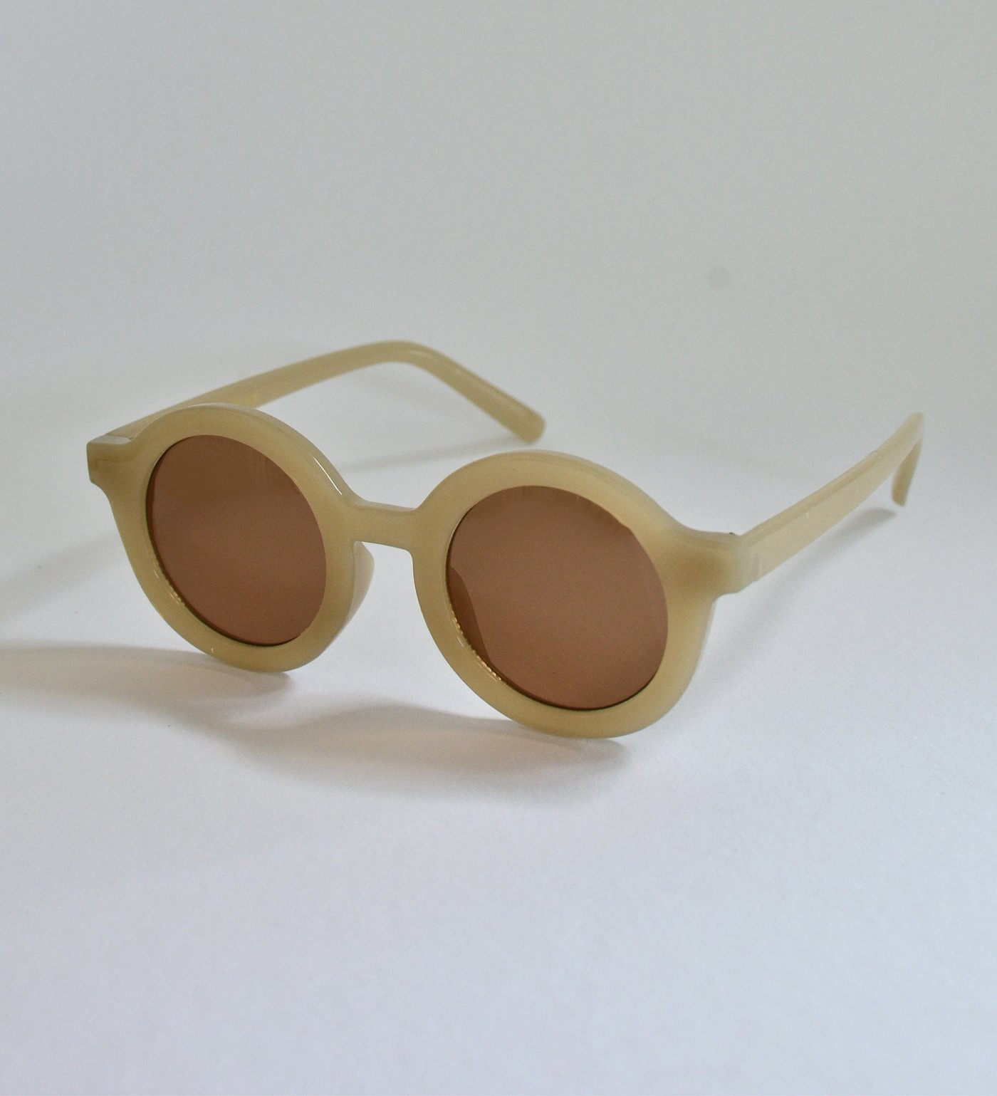 Kids recycled plastic round lenses beige sunglasses