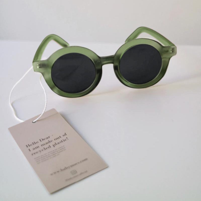 Kids recyled plastic round lenses green sunglasses