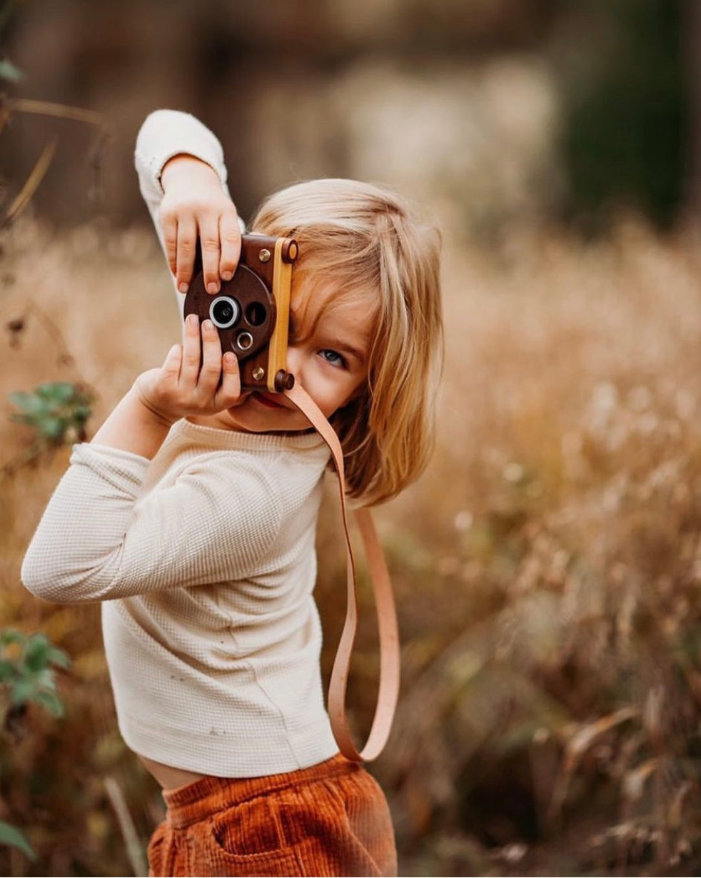 Digital camera strap