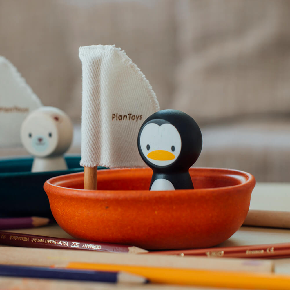 Bath toy sailing boat - Penguin