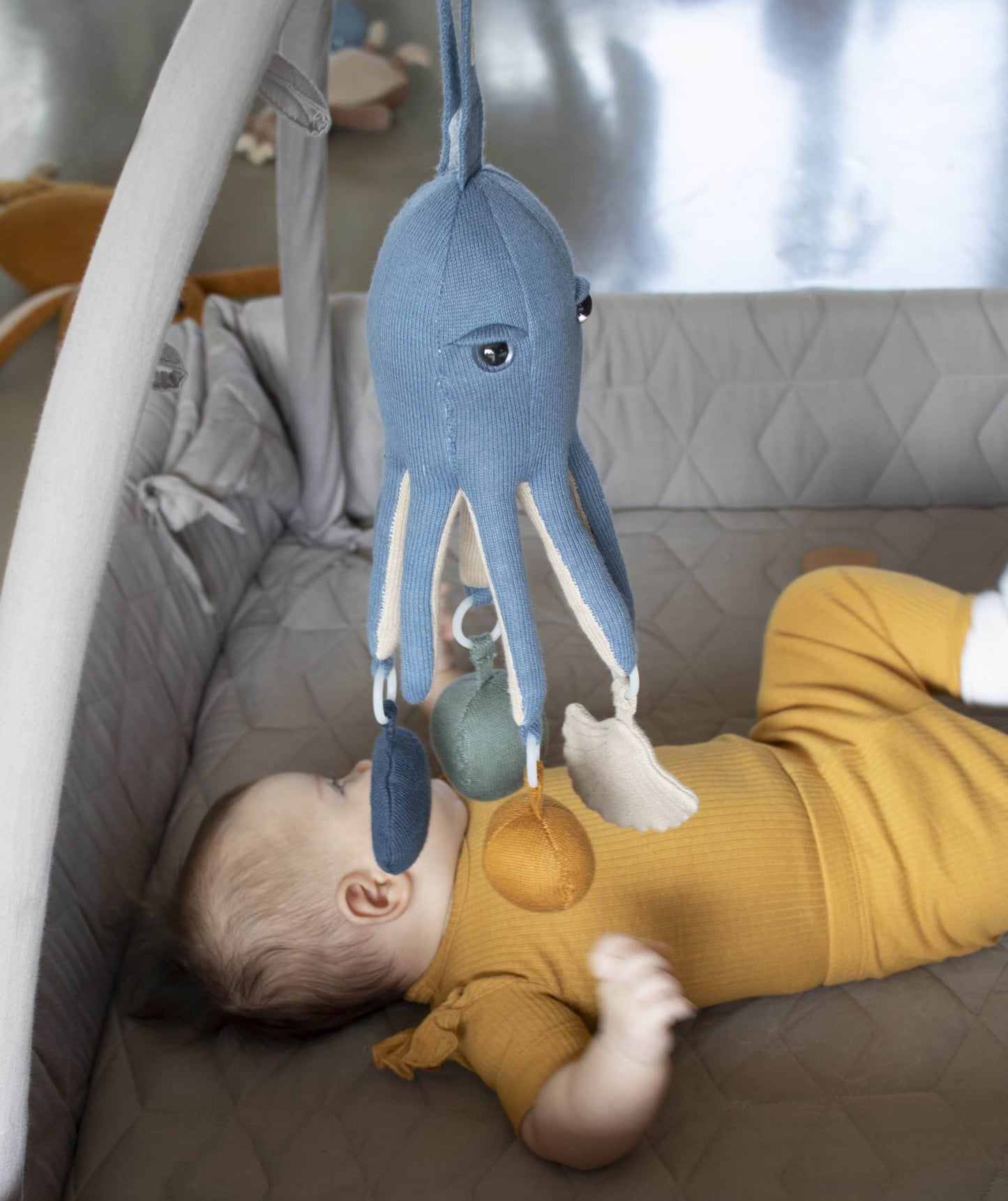 Otto the octopus touch & play baby activity toy